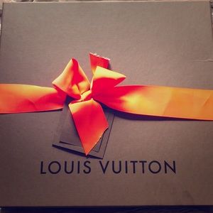 Lightly used Louis Vuitton purse.